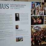 Wystawa poświęco kultowi miłosierdzia Bożego przed Katedrą Wileńską